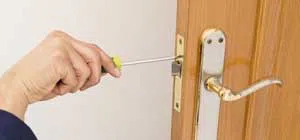 Affordable Locksmith Services Old Bridge, NJ 732-482-1268 Affordable Locksmith Services Old Bridge, NJ 732-482-1268 - trunk-unlock-01